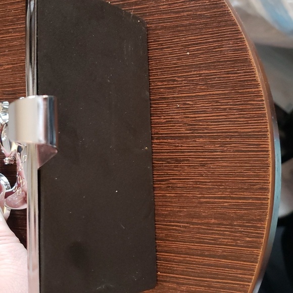 Toiyason Christmas Reindeer Stocking Holder for the Mantel in Silver - Picture 4 of 7